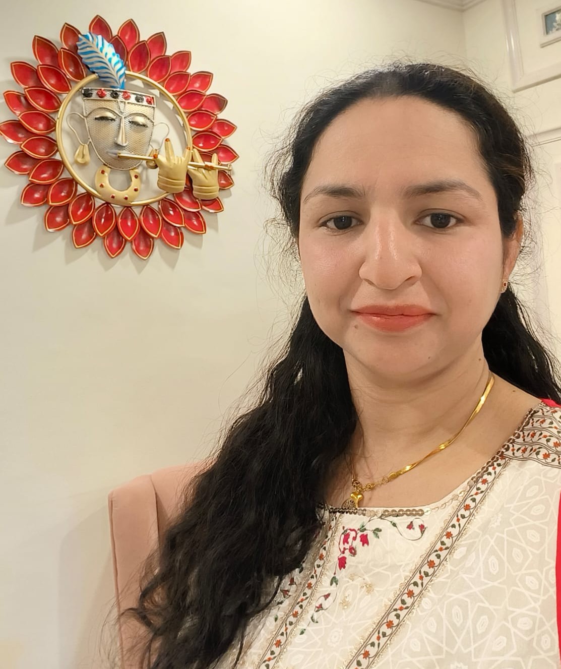Dr. Parul Arora - Vedic Astrologer